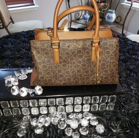 Designer Purse - Picture 1 of 1
